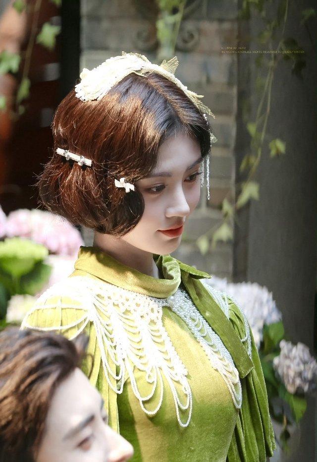 鞠婧祎万花世界戏份超700场鞠婧祎的戏份被夺？有人想趁着鞠婧祎的流量火？明明她才
