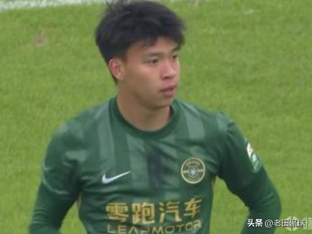 王钰栋，别拿狂妄当个性…球迷讽刺球员还是在客场不是很常见的事吗？会因为你是国家队