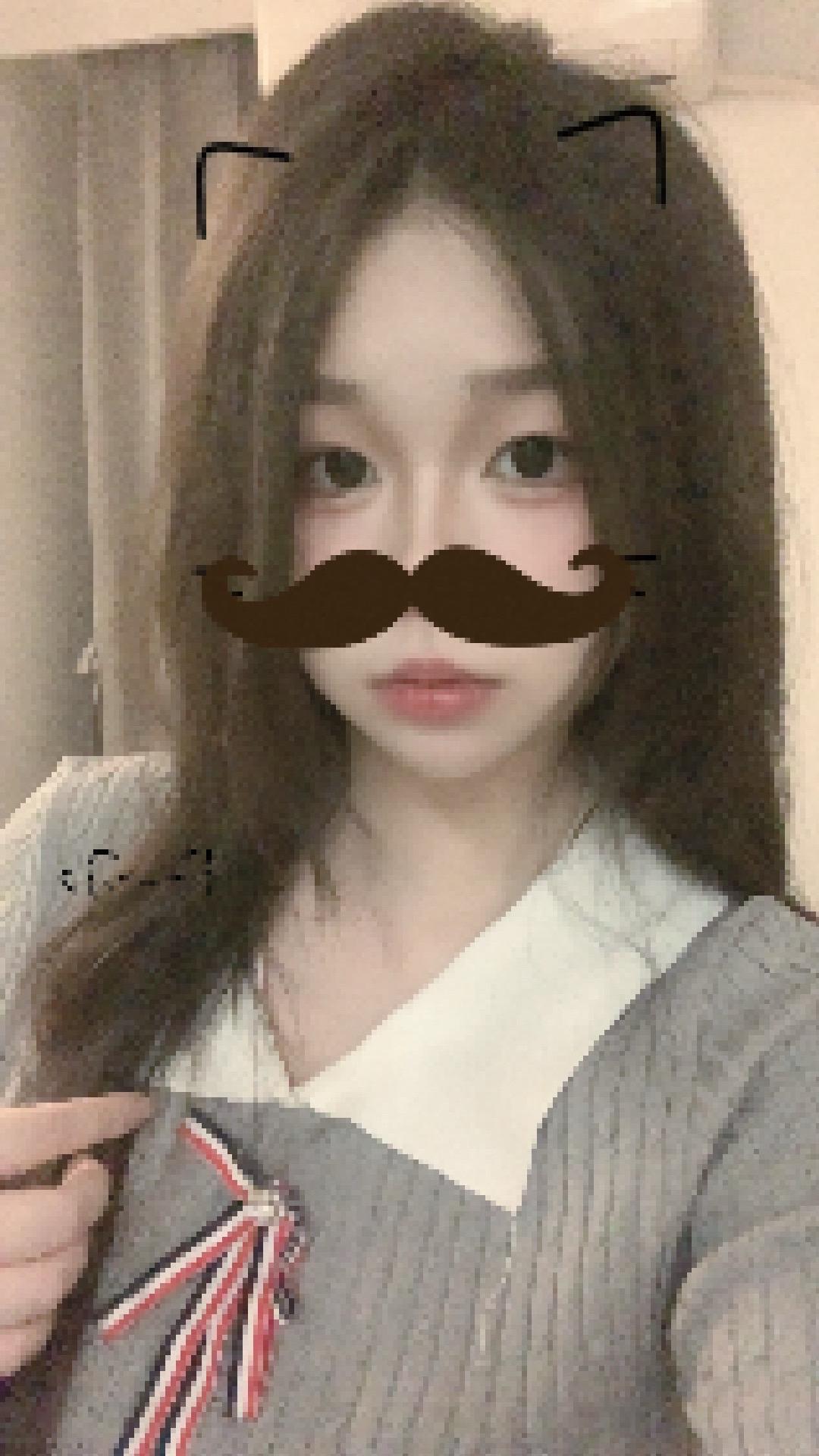我要赚很多很多钱 买下我的自卑 买下我的欲望 买下我的未来 买下你的顾...
