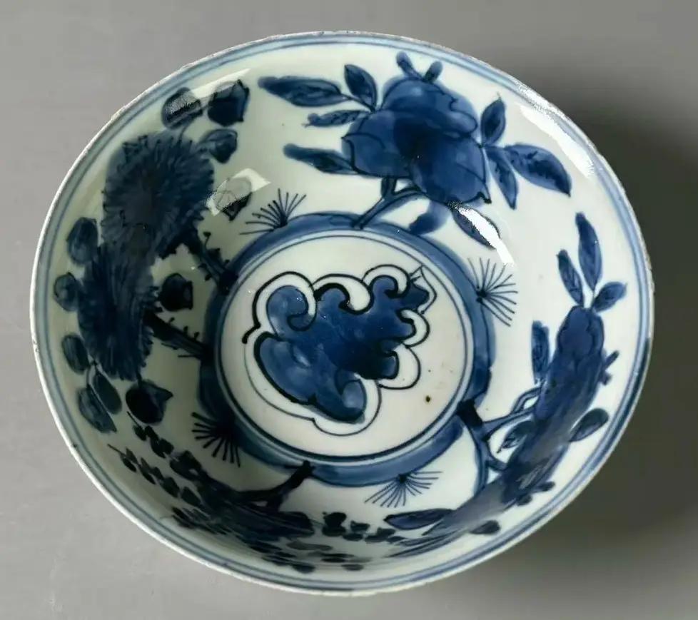 青花双圈无字款。目前，主流观点认为其时间。青花双圈无字款。目前，主流观点认为其时