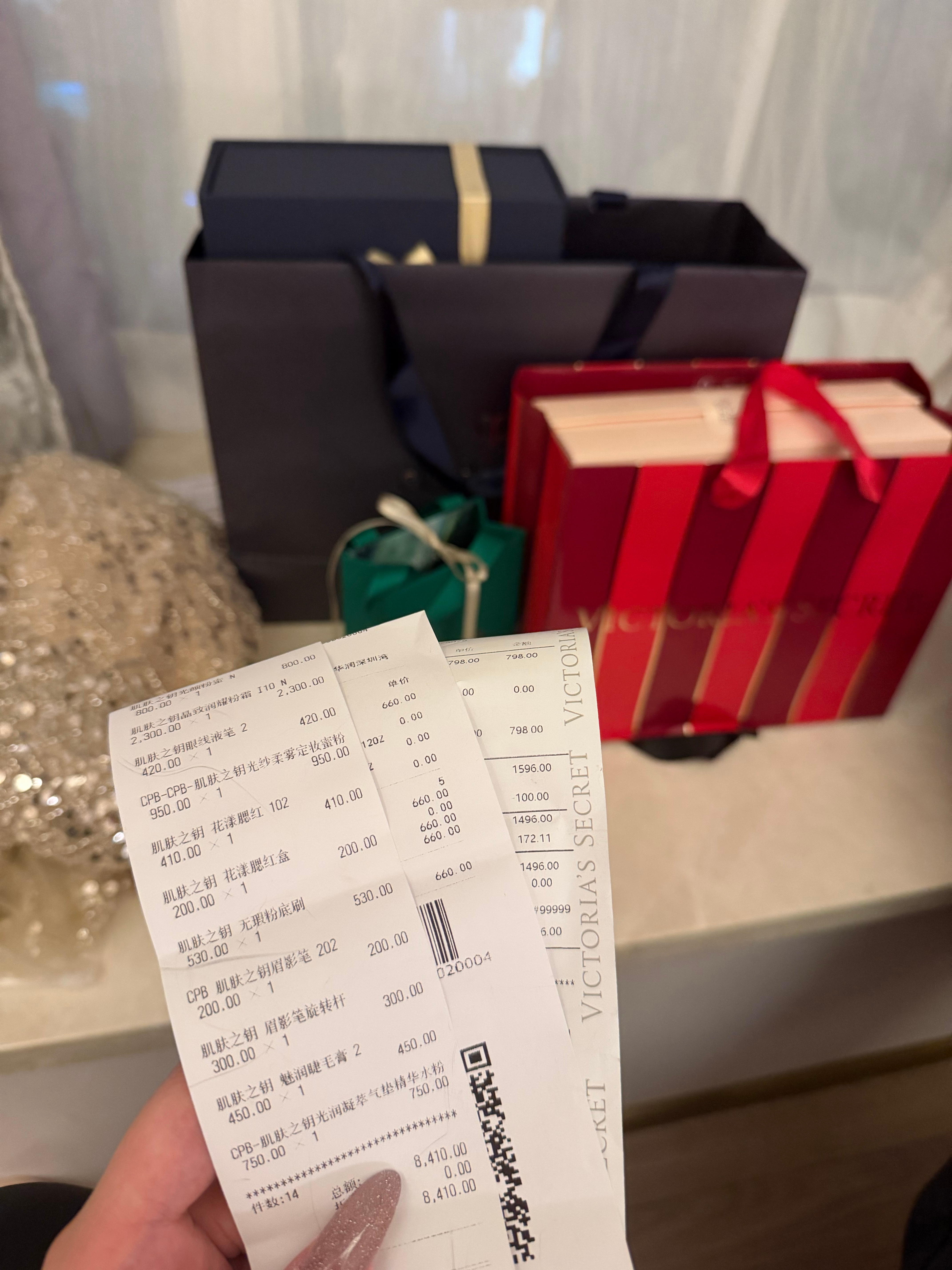 好闺闺承包了我一年的化妆品 友宝女太幸福了啊啊啊