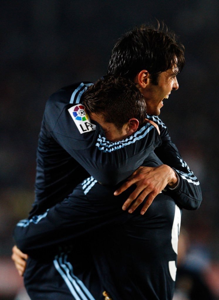 C罗和c罗一起siu到最后皇马 📷2010.2.13，皇马3-0赫雷斯，C罗罗