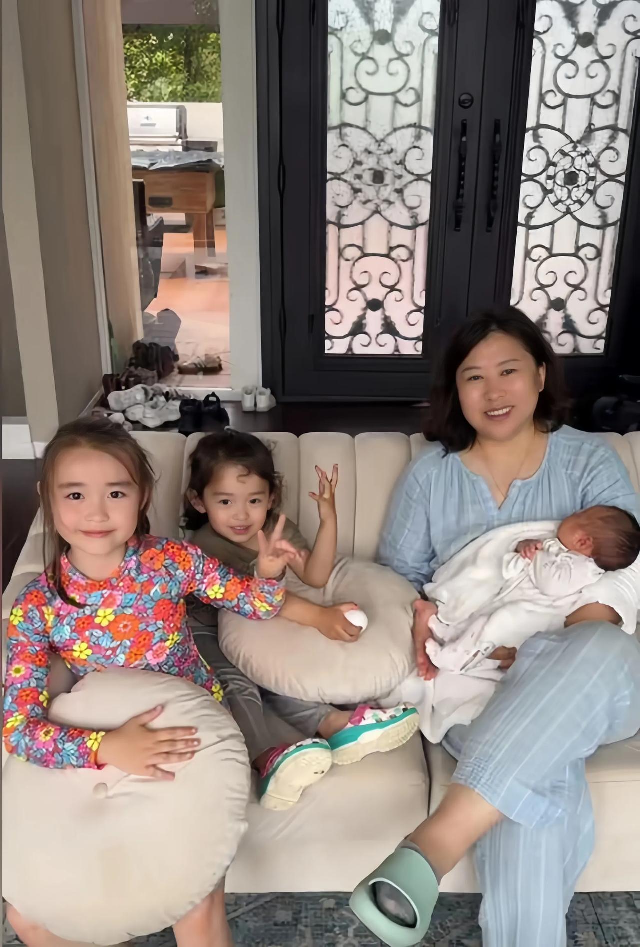 网红叶海洋在美国买房并携全家定居，引发网友热议！她的女儿更是直言不想回国上学，这