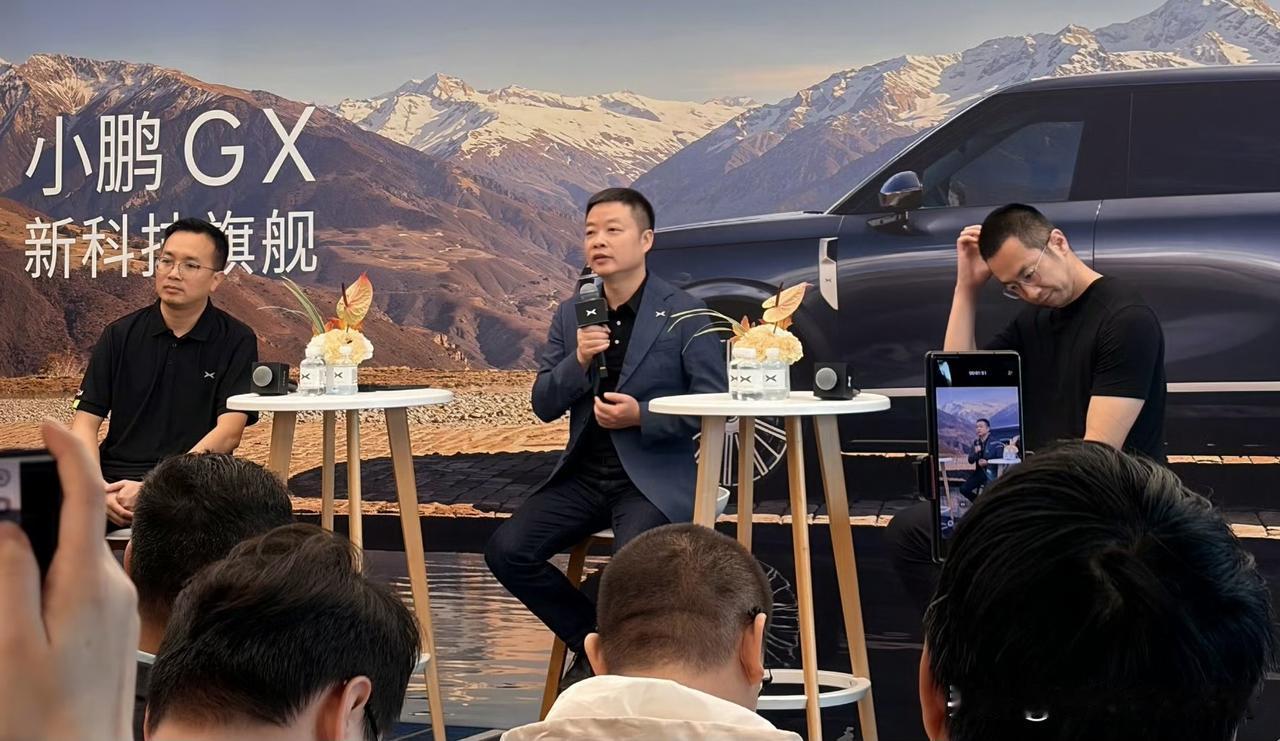 何小鹏本人对激光雷达的态度更显笃定。
（某品牌称加装激光雷达有应对市场压力的因素