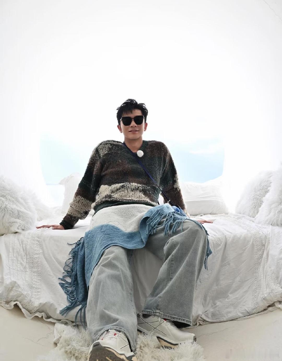李晨在后辈心目中的地位 谁懂李晨在后辈心里的分量，后辈见到他如同粉丝撞见偶像，目