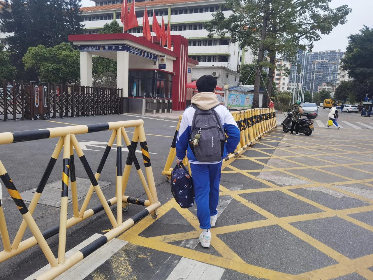 求学之路[呲牙][加油加油][加油加油][加油加油]