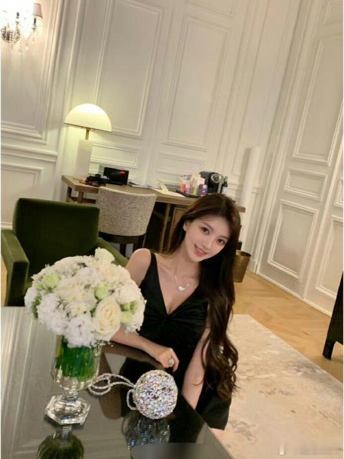 叶珂给未婚女性的忠告 别说未婚了，已婚女性最好也保持经济独立，靠人人会跑，最靠不