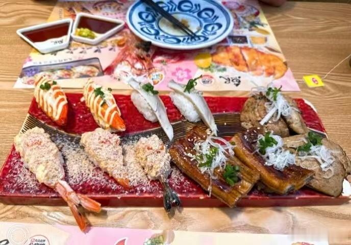 今天一早就去了爱康国宾去做了体检。祈祷菩萨保佑千万不要有什么大毛病。唉，早上测量