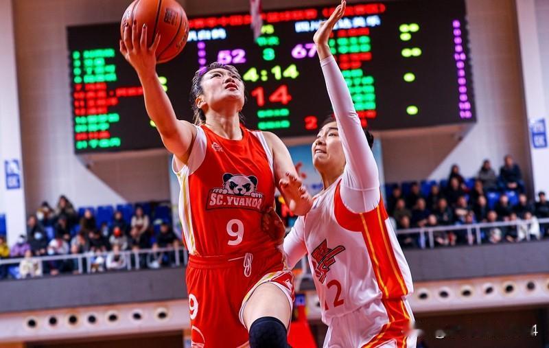 蒋紫涵入选国家队，那真是实至名归！这姑娘2007年出生，身高183cm，司职前锋