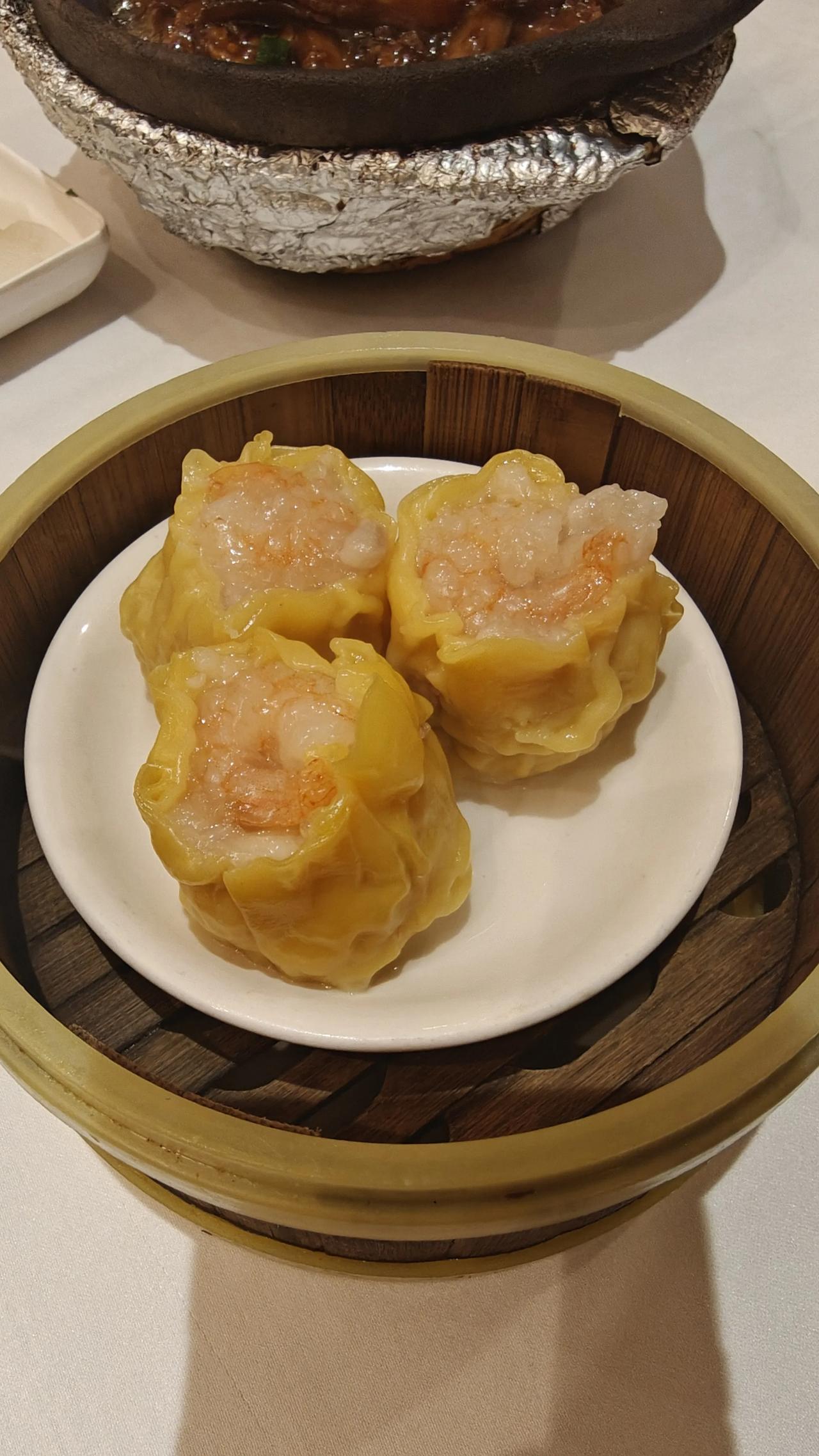 昨天晚饭，二闺女和姑爷带我去外头吃的饭。

自打两个闺女先后怀了孕，我就觉着她们