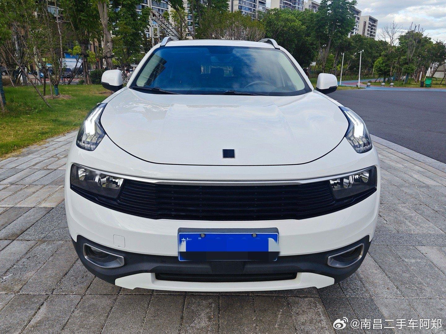 新到18年领克01，一手车10万公里，全程4S店保养，车况精品，三个面板筋喷漆，