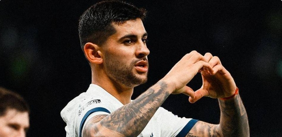 据《世界体育报》消息，热刺后卫罗梅罗成为巴萨今夏引援的目标，而这位阿根廷国脚本人