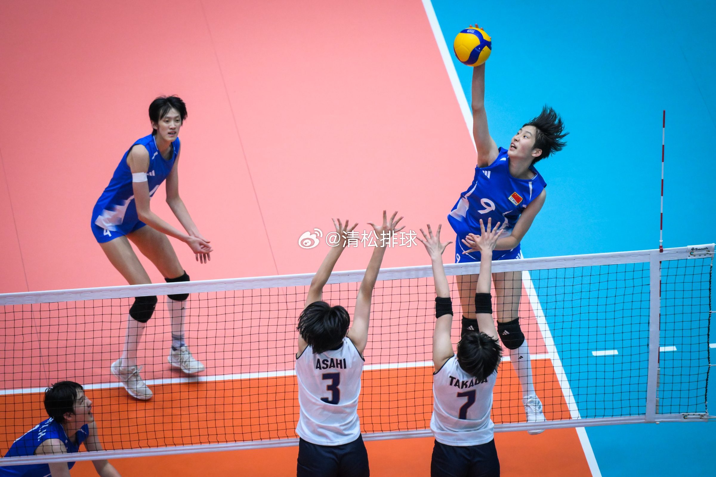 半决赛中国U18女排3-0日本中国女排个人得分统计：陈晓辉：17分（14扣10中