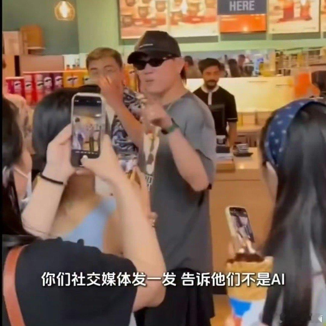 那怎么可能 胡哥很有市场的 