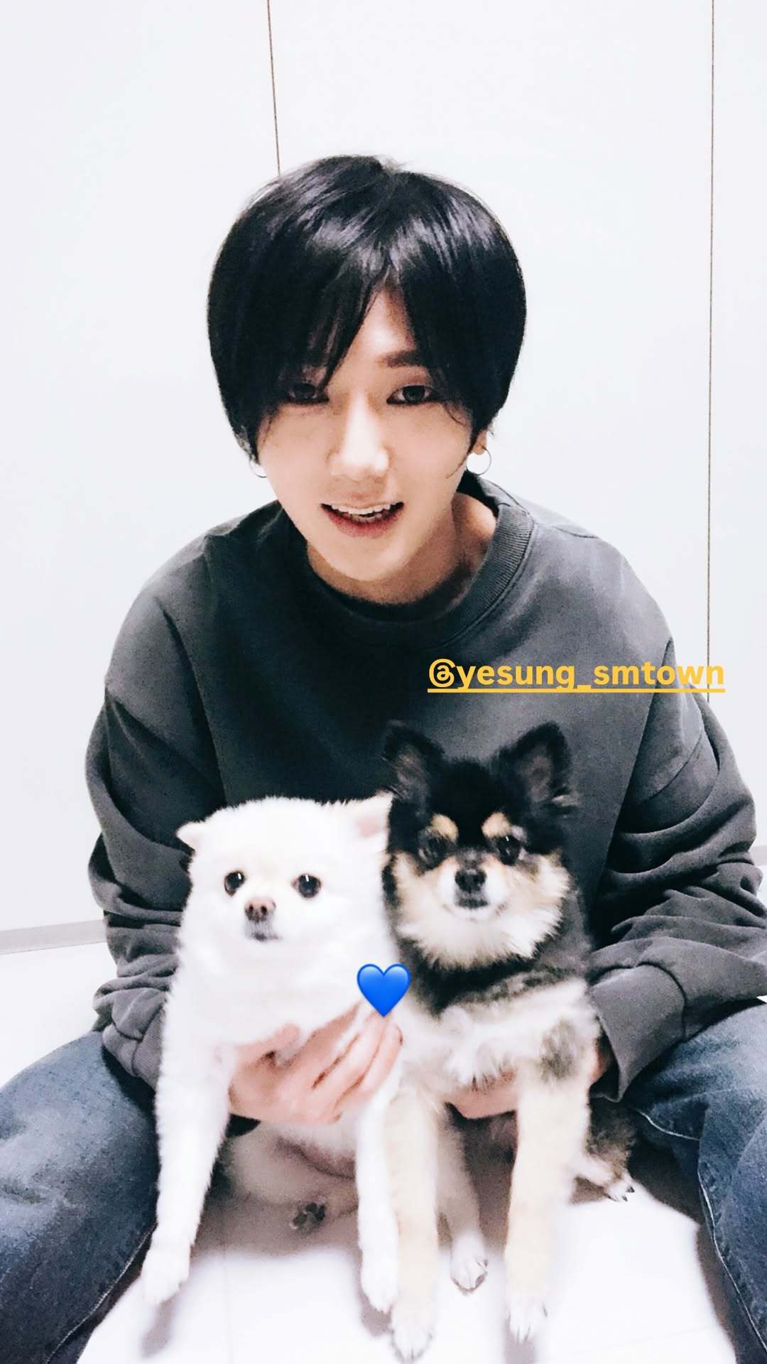 “CB百蓝_。260131金钟云 ins story更新： 