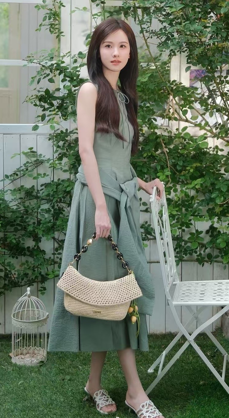 陈都灵 在复制粘贴的时代，你是手写的诗