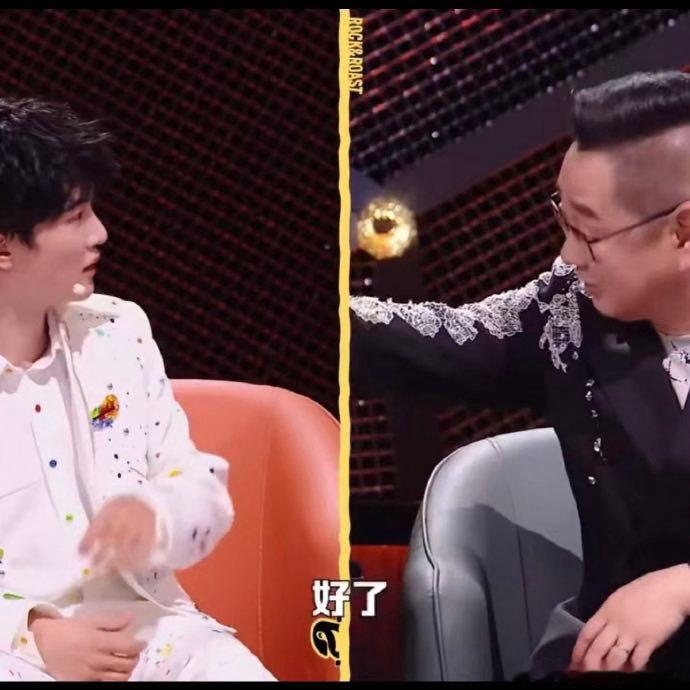张绍刚打断周深 周深刚开口“健身”，张绍刚直接打断说“好了”。哈哈哈哈这两人互动