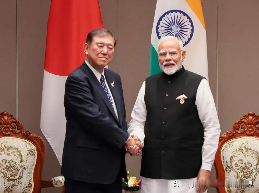 日本首相石破茂为印度总理莫迪举行欢迎仪式，给人的感觉就是尴尬。据说莫迪到了，石破