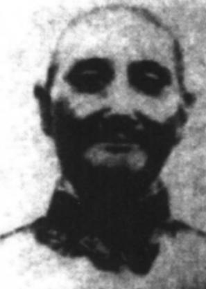 1934年，川军军长郭汝栋追击红军，眼看快追上时，却突然停下埋锅造饭，老部下事后