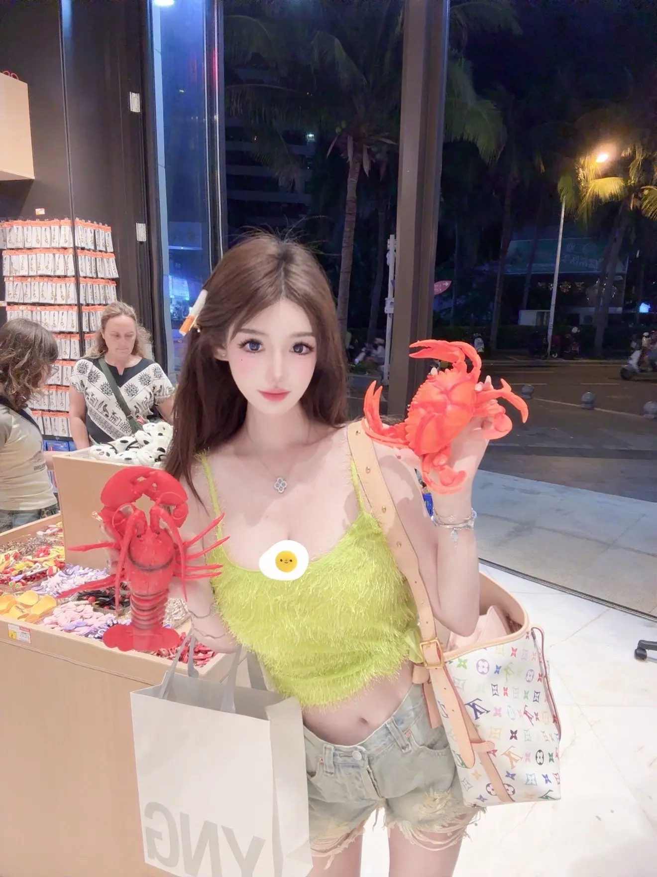 人总是特别奇怪 在爱的时候努力找不到爱的证据 真的不爱的时候又拼命找过爱的痕迹