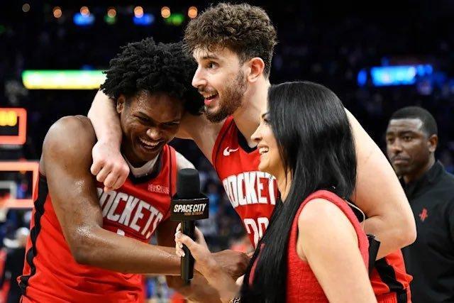 RedNinetyFour：“我对球队目前的状况感到非常满意，但每次看到马刺队幸