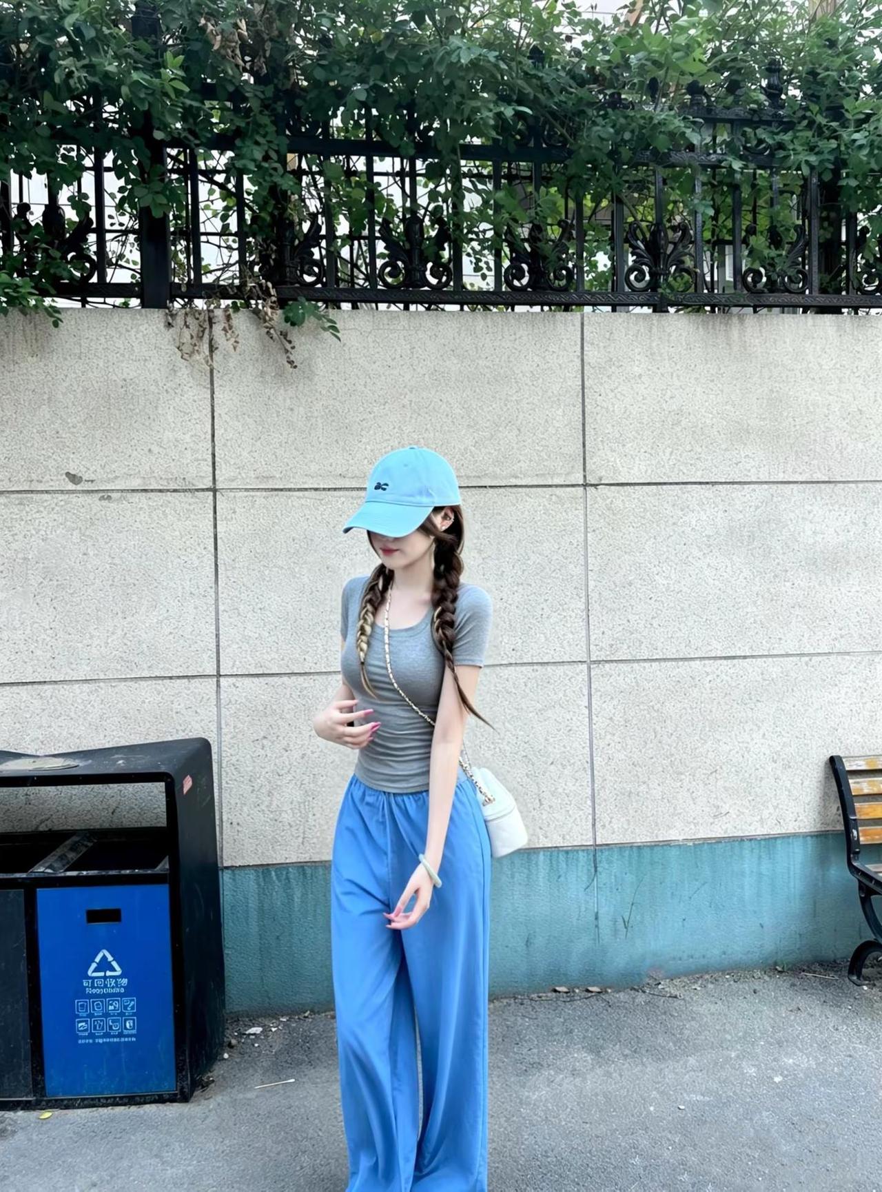 我不会觉得任何一个女孩比你可爱 如果有那就是明天的你