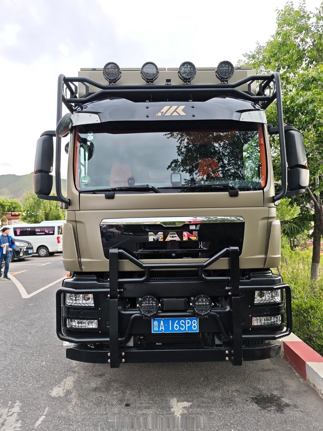 看看这款重型卡车MAN，汽车改装房车  ​​​