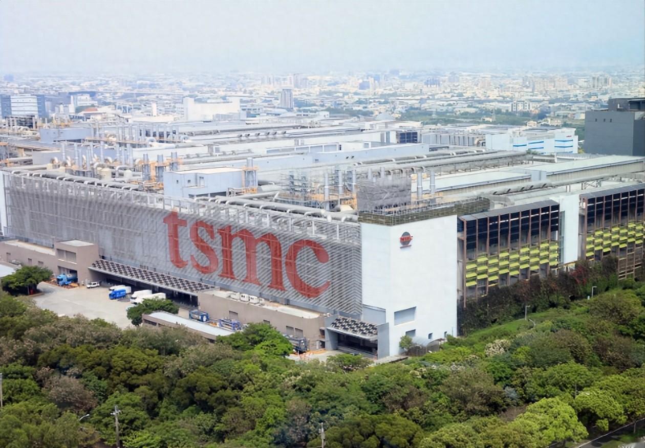 台积电创始人张忠谋，受访时再次语出惊人：“我真的认为，我的国家——美国，仍然是世