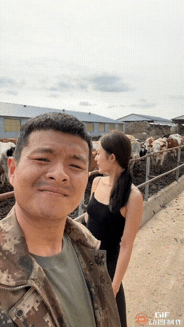 图一：越来越觉得，真爱这个东西是存在的。
图二：什么物种啊，感觉挺喜欢惹事的。