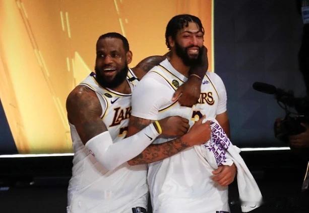 湖人最多赢2场，何来抢7大战？
湖人0-1落后掘金，赛后NBA名宿阿里纳斯发推: