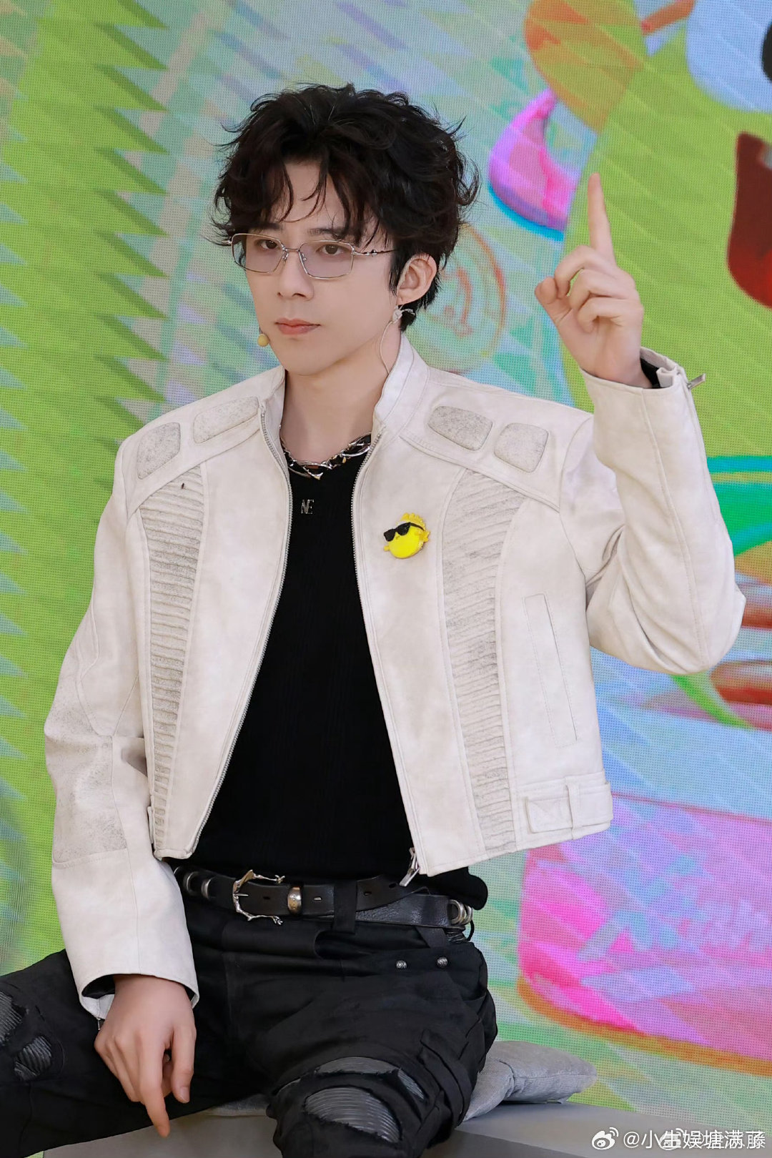 刘宇宁一怒之下萌了一下 弹幕：捣乱我们是专业的。刘宇宁：卖萌我是被迫的。但被迫卖