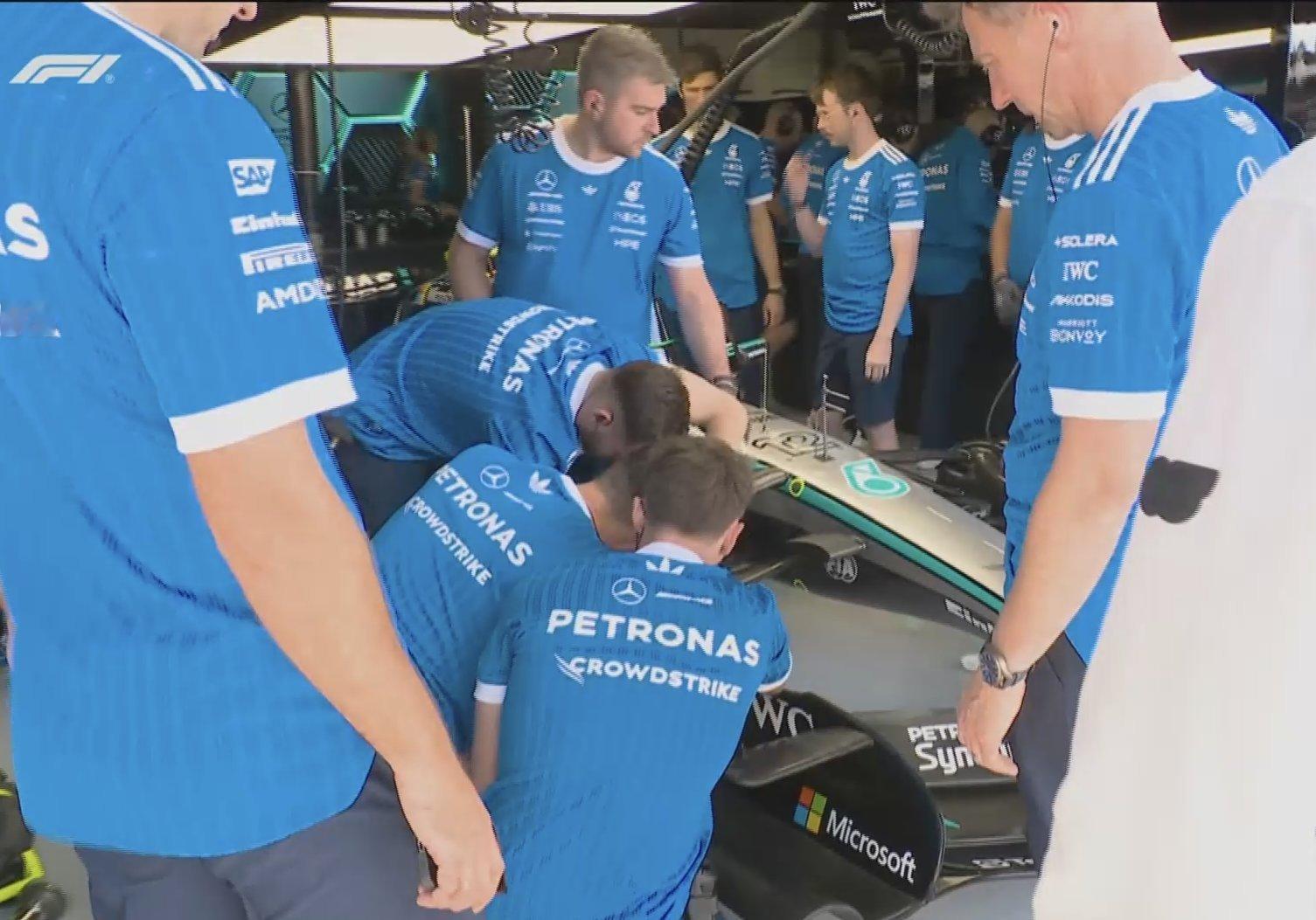 F12026F1英国大奖赛 排位赛安东内利的赛车和冲刺赛排位赛期间诺里斯的赛车均