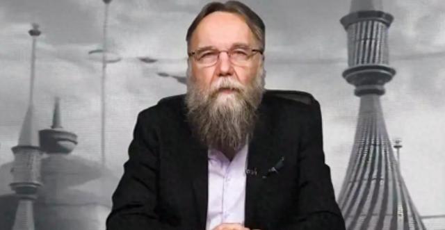 普京智囊做出预言：下一个爆发战争的地方不是台海，也不是南海！俄罗斯那边有个叫亚历