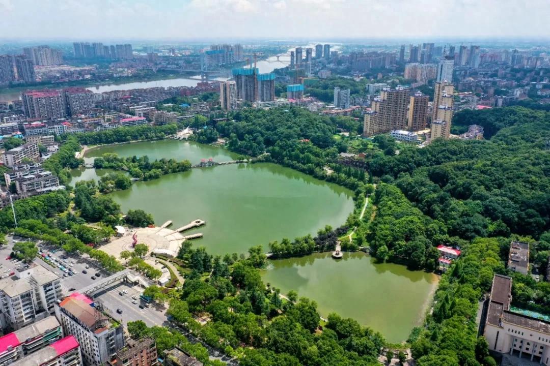 安全文明游园正当时 共绘绿意满城新画卷