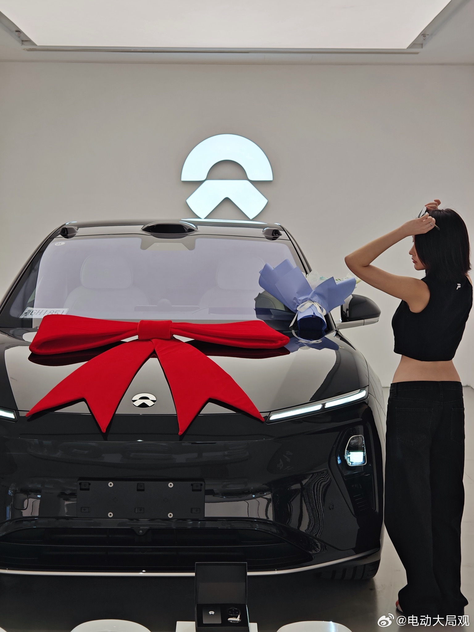 ET9越开越惊喜真的很好开！无论是减速带、还是坑坑洼洼的路面、还是高低起伏的坡，