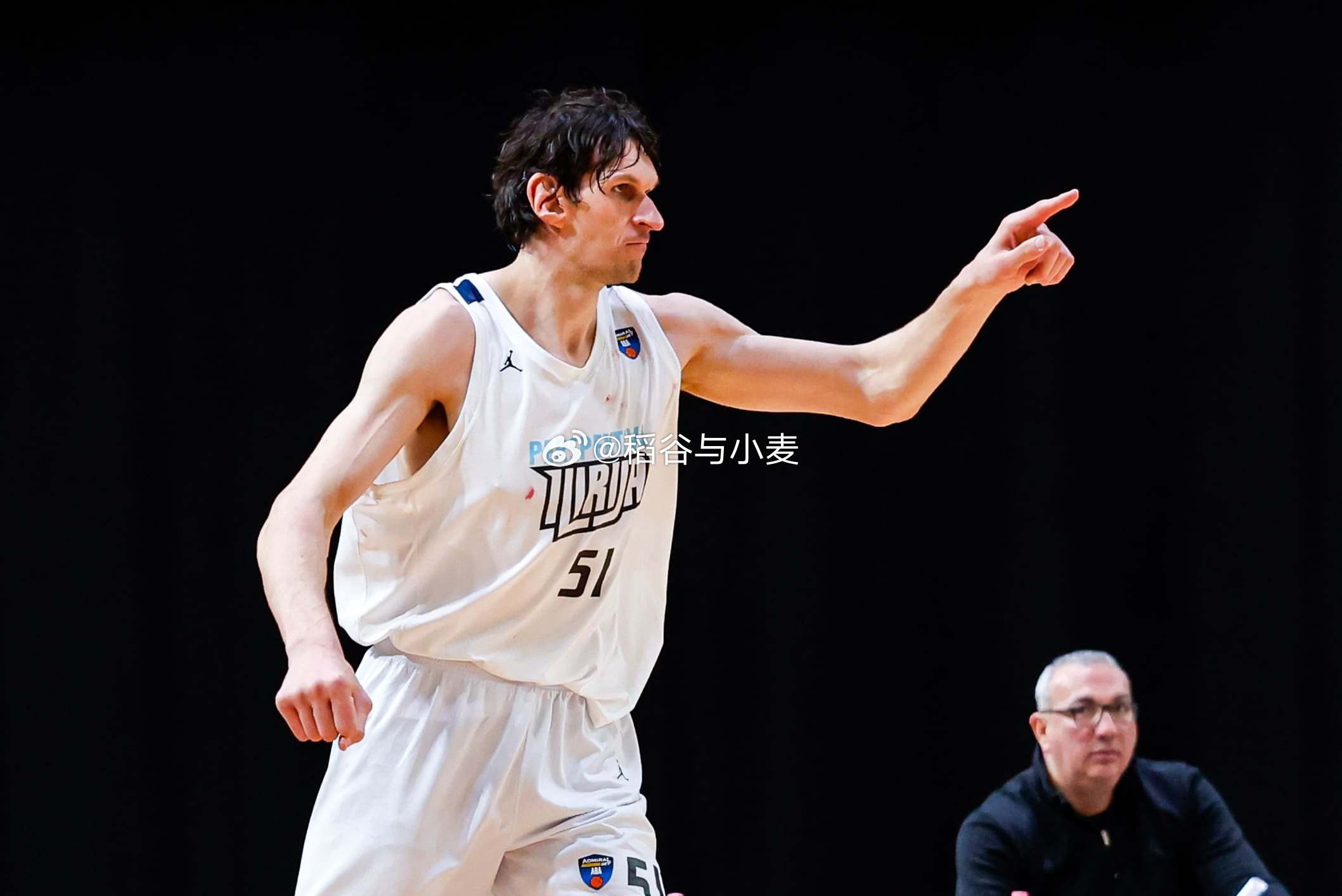 根据知名经纪人Misko Raznatovic发布的消息，前NBA中锋博班-马里