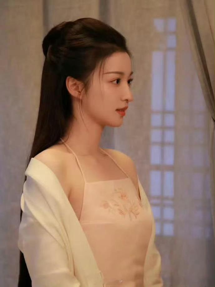 肚兜这么好的东西，现在怎么都不穿了？ 