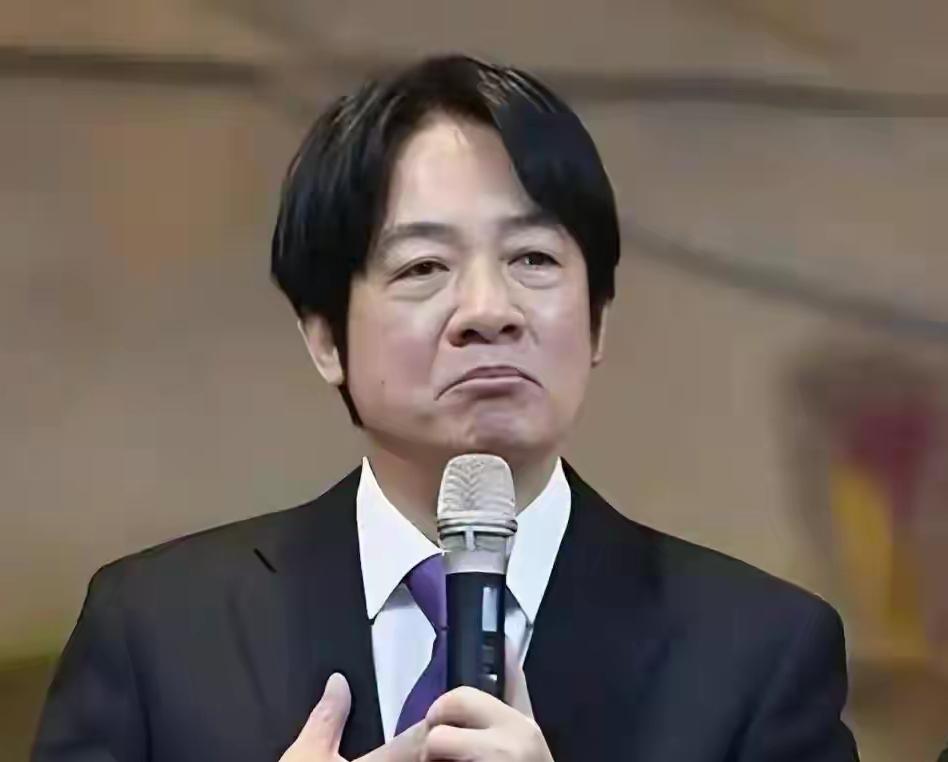 丧心病狂！赖清德强行恢复军校“反共”课程，拿台军青年当台独炮灰！
 
时隔24年