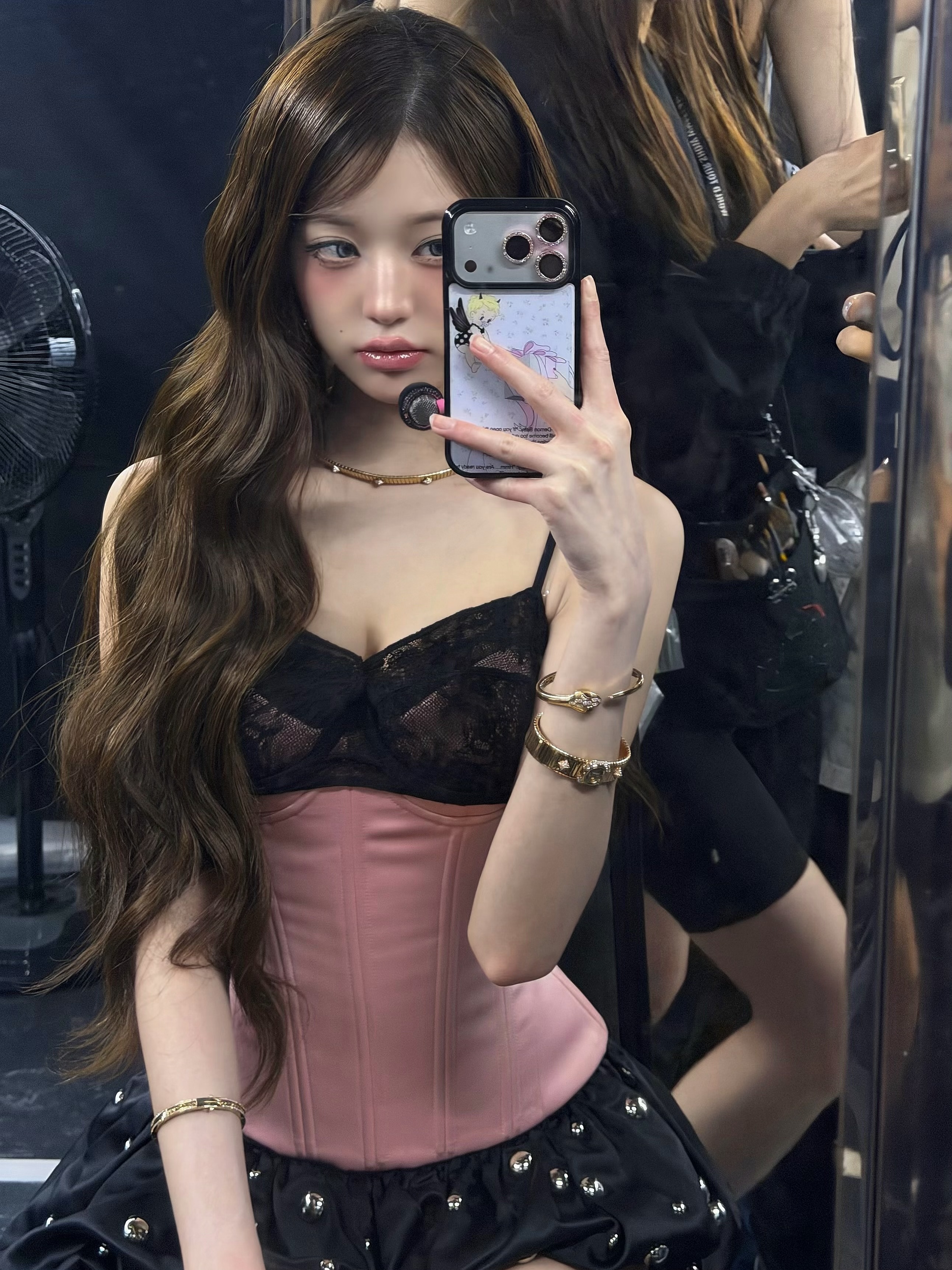 Pink bunny in HK ver.1🩷🎀🐇  张元英