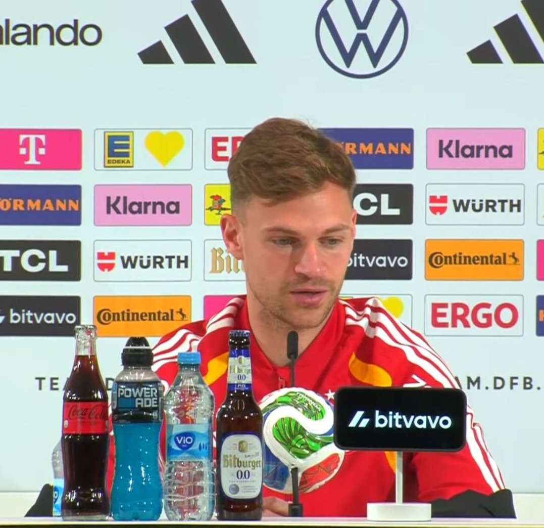 基米希谈到穆夏拉：“穆夏拉对拜仁和德国队来说都是非常重要的球员，我们都希望他能尽