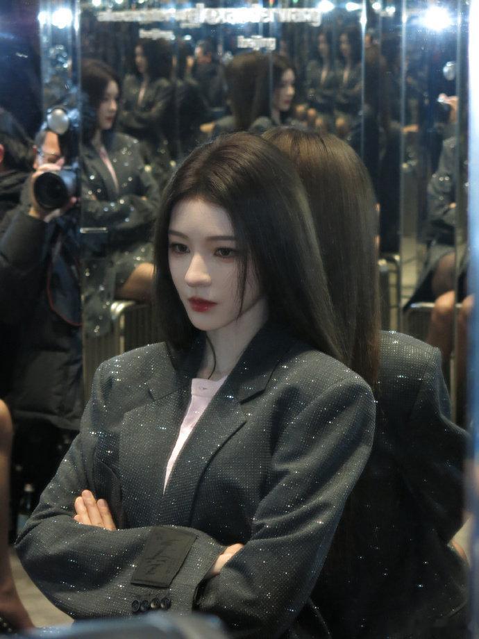 张予曦红包人均有份 贴心惊喜如约和大家相见，张予曦带来全员可领红包福利，每位粉丝