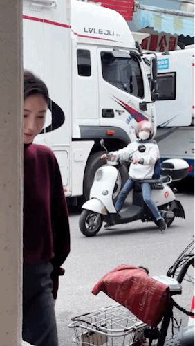 江疏影这小眼神，总能把人看得心里乱七八糟的！江疏影