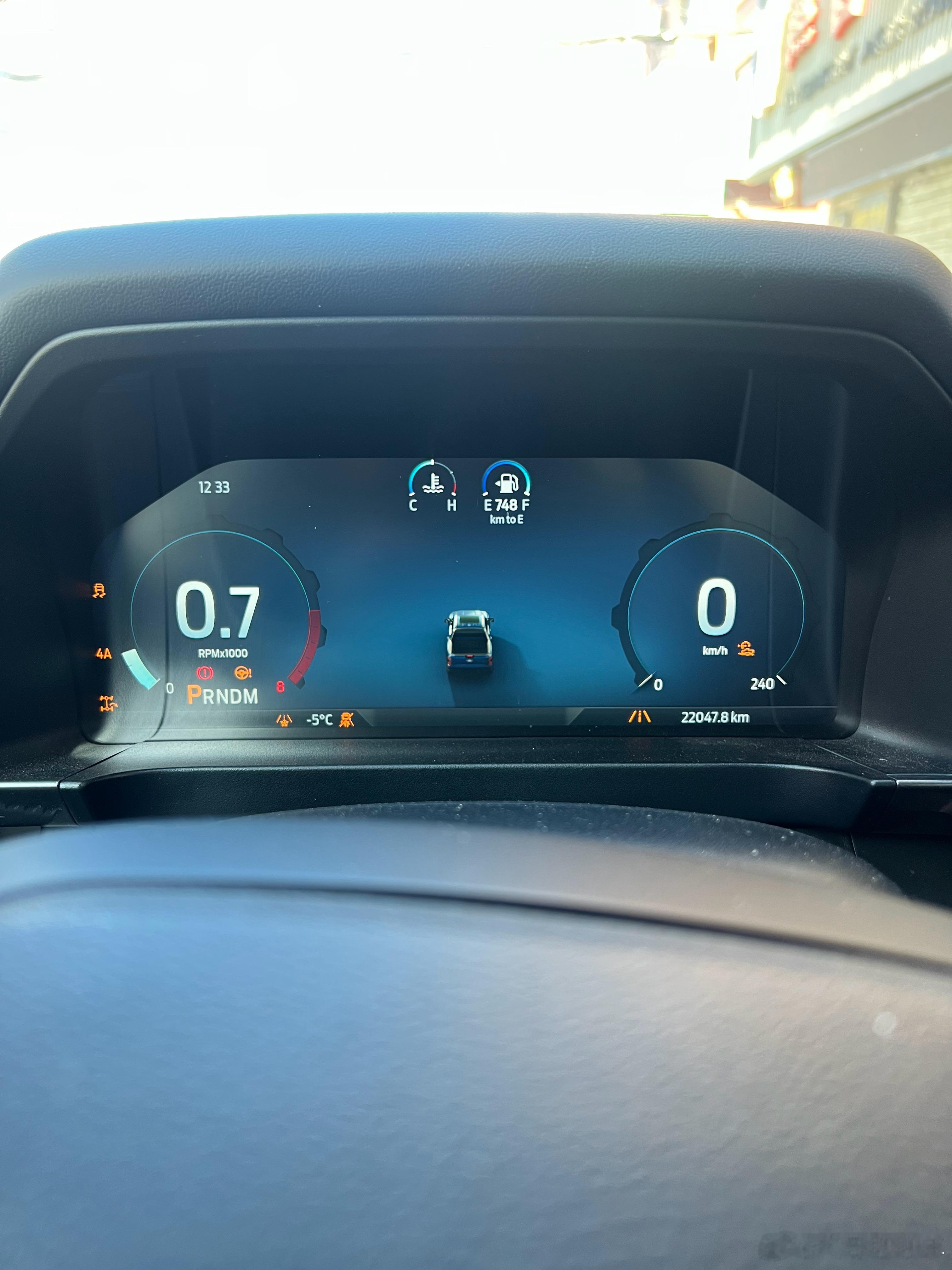 大过年的，自家兄弟自救搭个电～都是电车养成的臭毛病，习惯下车头也不回就走，皮卡一