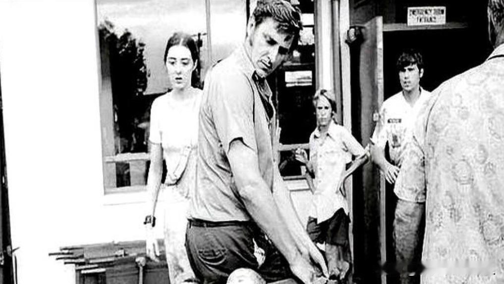 越南战争时，很多美军士兵在战场上没有老婆陪着，于是就找了越南当地的女子陪伴。结果