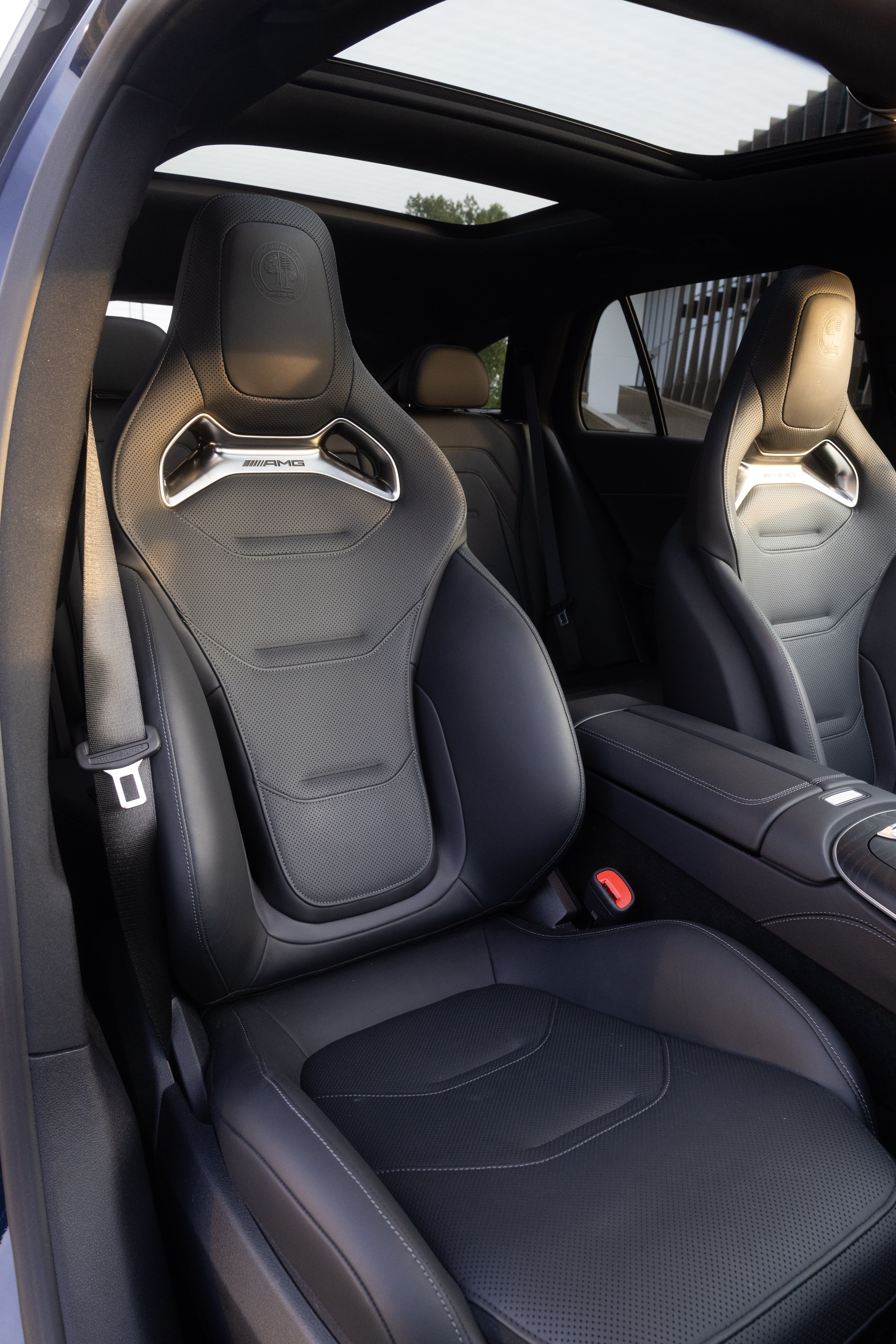 Mercedes-AMG E 53 HYBRID 4MATIC+ Estate新