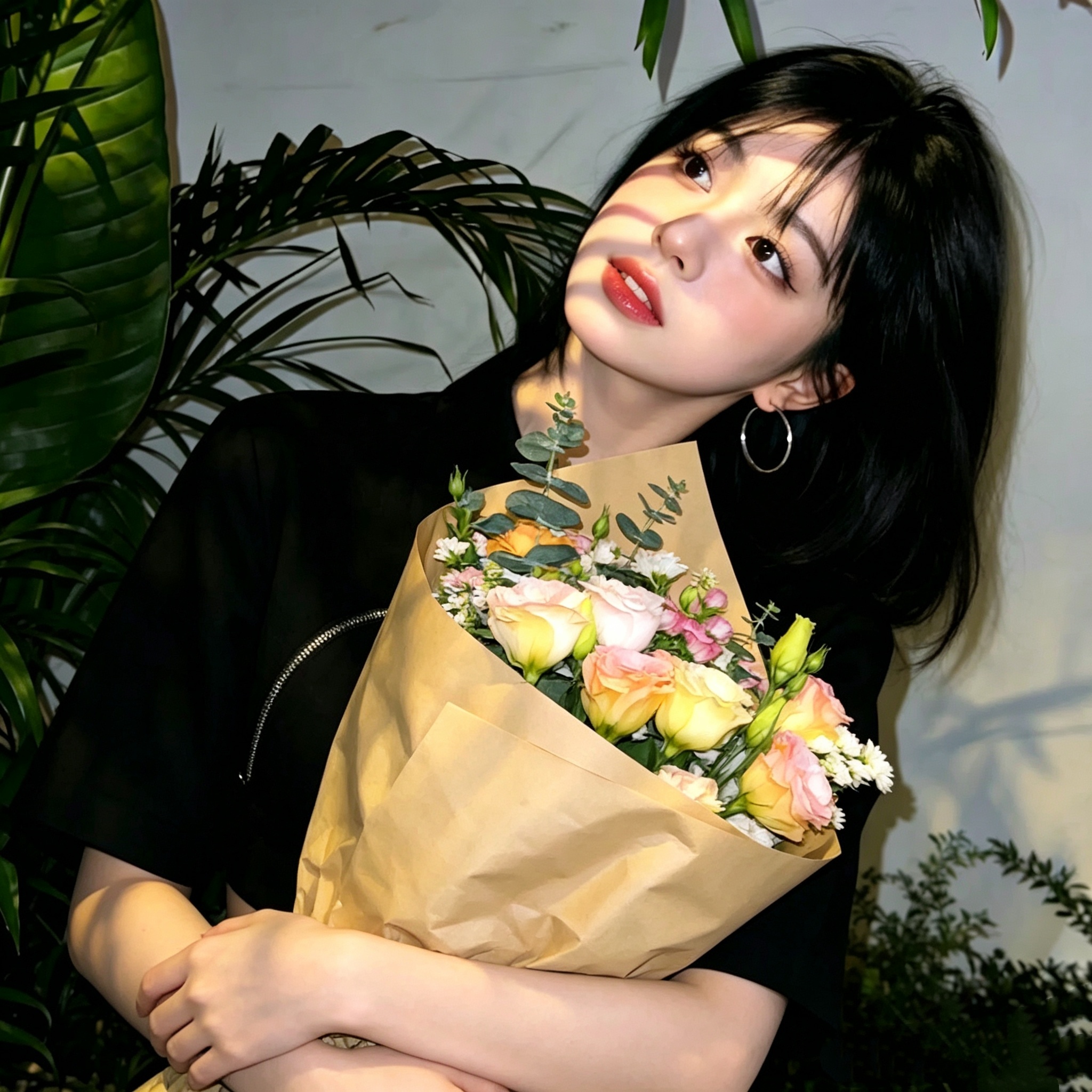 Wechat | 简单又高级的头像一路散播鲜花💐 一个人能观察落叶，鲜花，从细