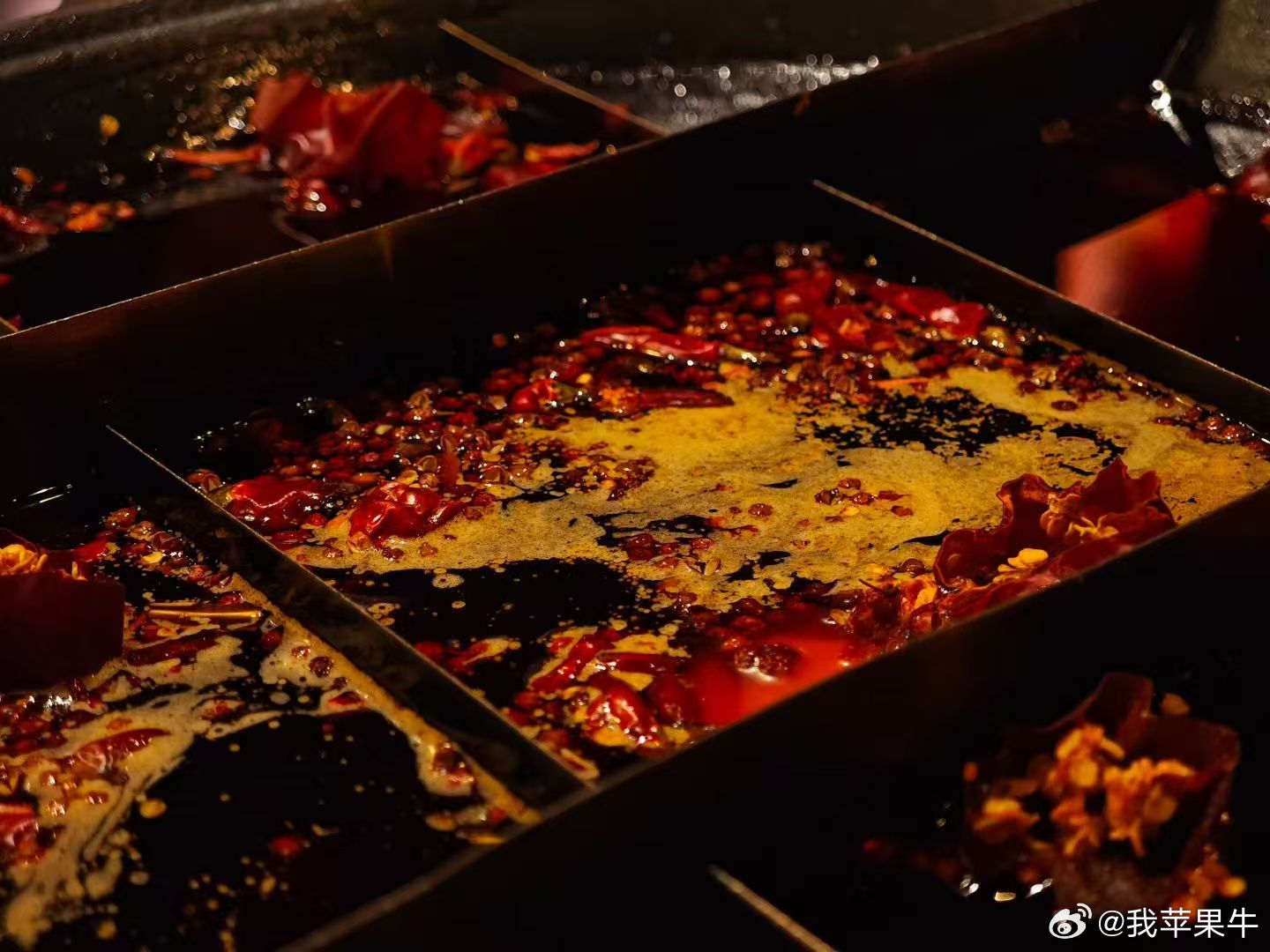红红火火的重庆火锅牛其林