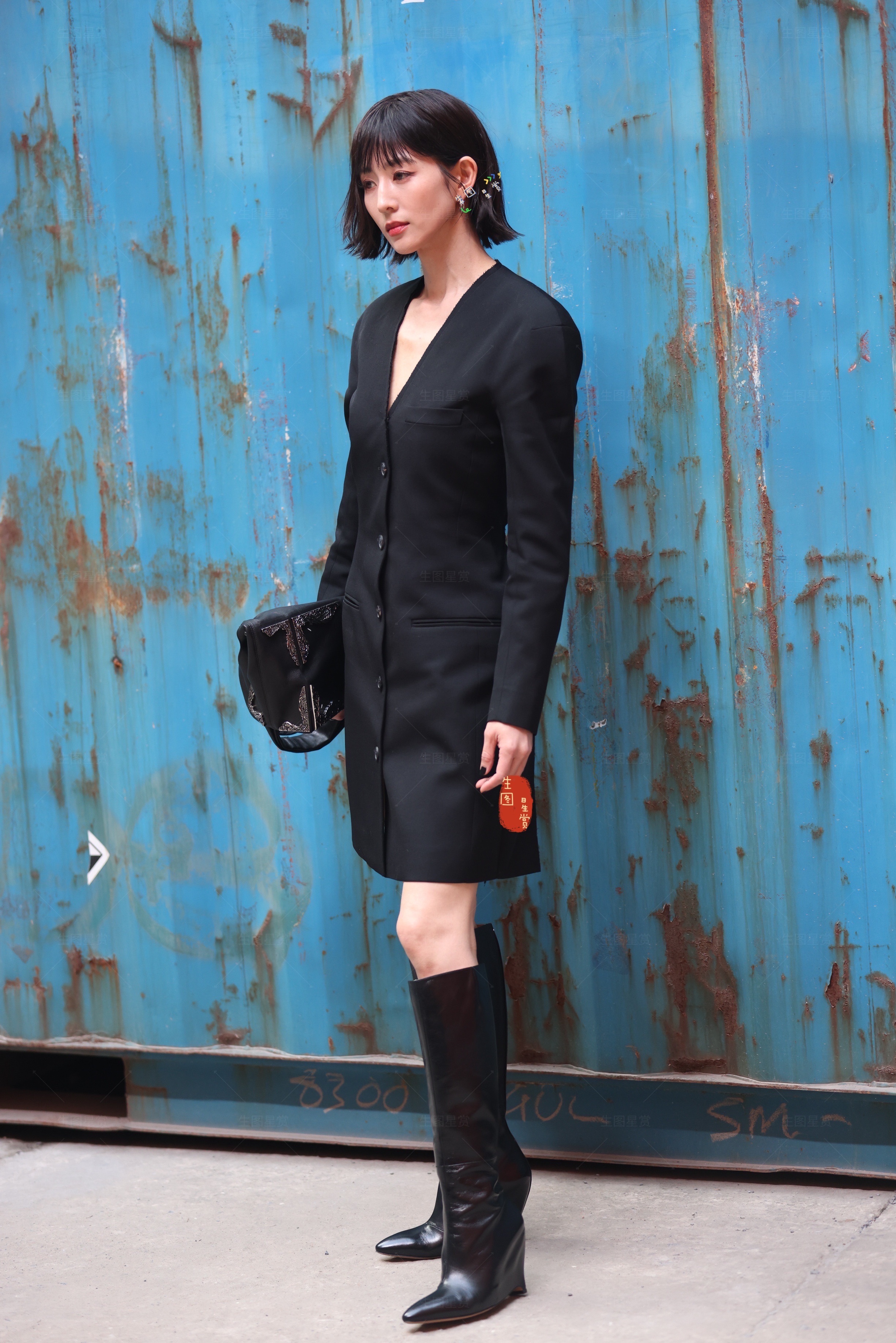 张钧甯上海马吉拉大秀生图全黑系女神，恣意释放时尚魅力🖤