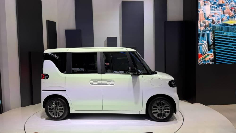 10月29日东京车展，比亚迪首款日本定制纯电K-Car RACCO（中文名“浣熊