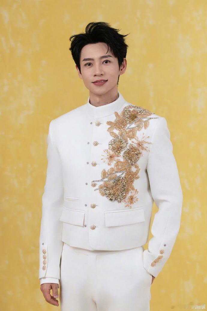 魏晨陈哲远两句话说不通就火拼大侦探 大侦探越来越敢拍了，这种激烈冲突的剧情，比普